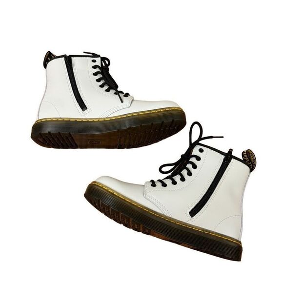 Dr. Martens Zavala Combat Boots White NEW Kids Size US 3 - Picture 2 of 8